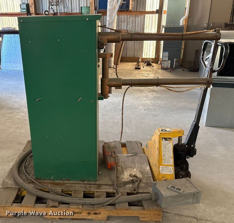 image for item ET8638 Western Arctronics spot welder