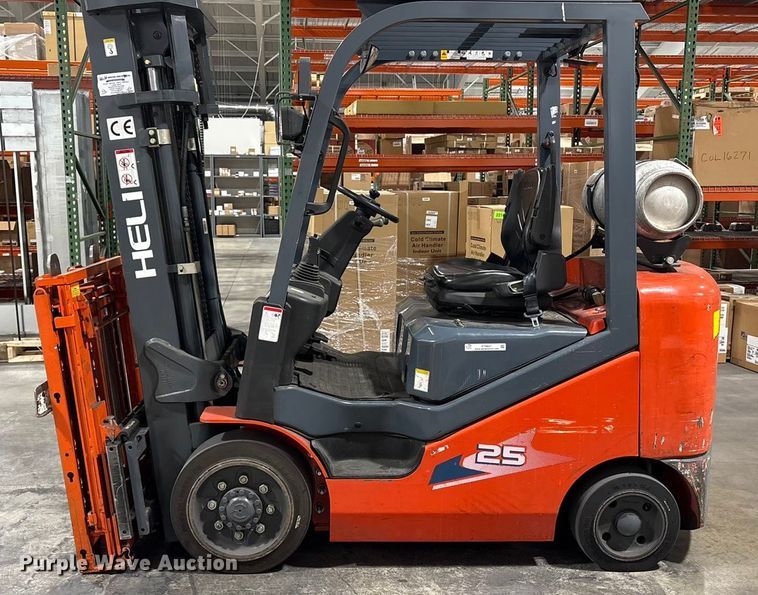 image for item ET8641 2016 Heli GPYD25C forklift