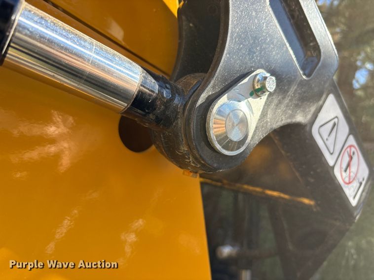 image for item EU0262 2025 AGT MX-MRT14 compact utility loader