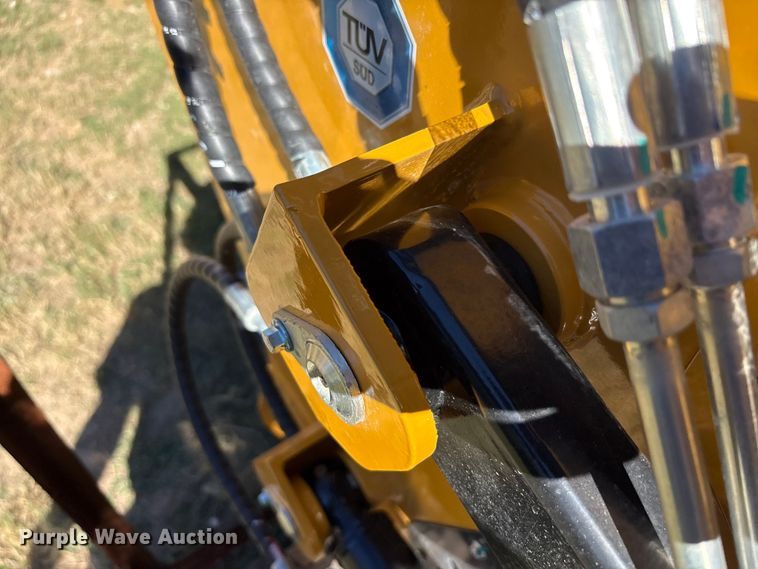 image for item EU0262 2025 AGT MX-MRT14 compact utility loader