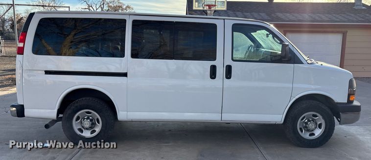 image for item EU4757 2015 Chevrolet Express van