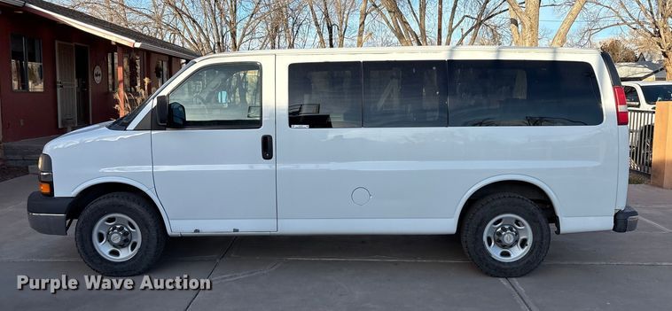 image for item EU4757 2015 Chevrolet Express van
