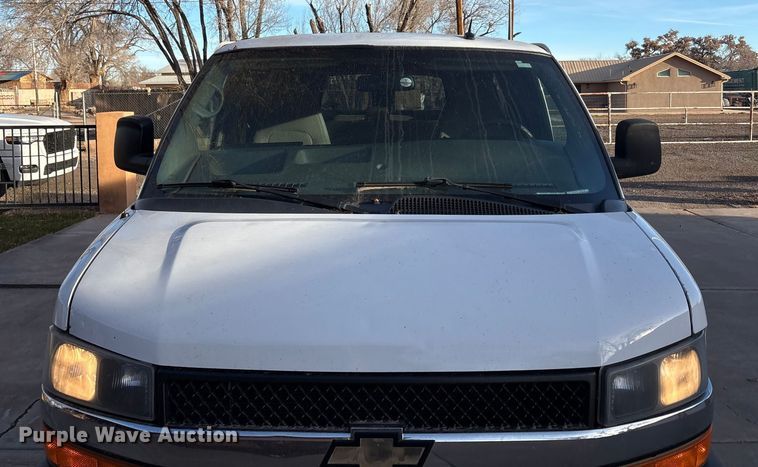image for item EU4757 2015 Chevrolet Express van