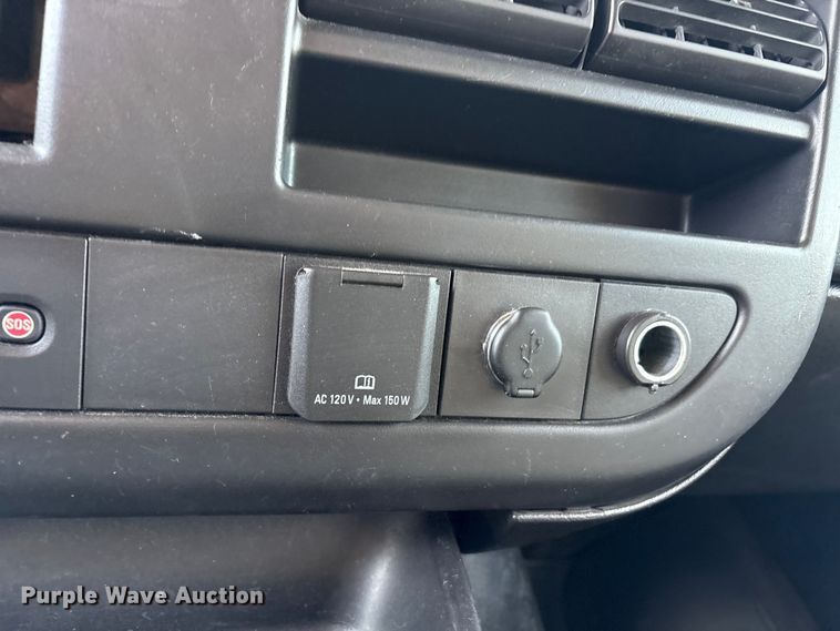 image for item EU4757 2015 Chevrolet Express van