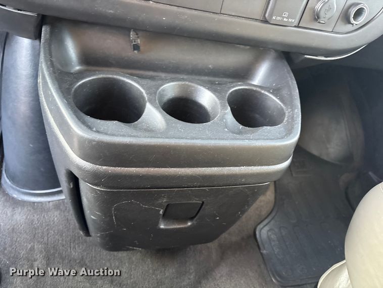 image for item EU4757 2015 Chevrolet Express van