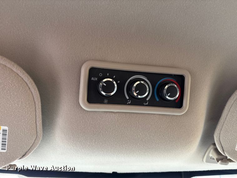 image for item EU4757 2015 Chevrolet Express van