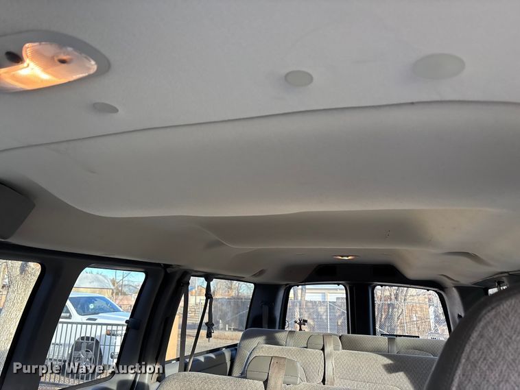 image for item EU4757 2015 Chevrolet Express van