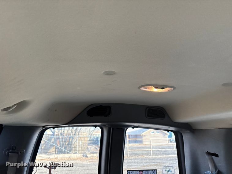 image for item EU4757 2015 Chevrolet Express van