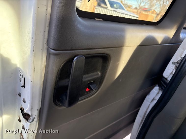 image for item EU4757 2015 Chevrolet Express van