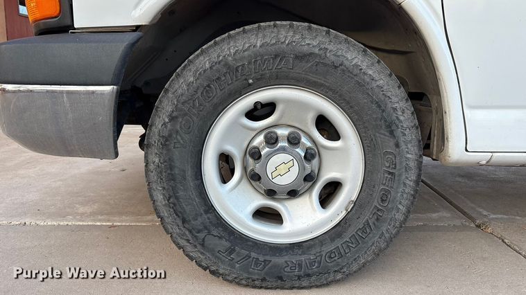 image for item EU4757 2015 Chevrolet Express van