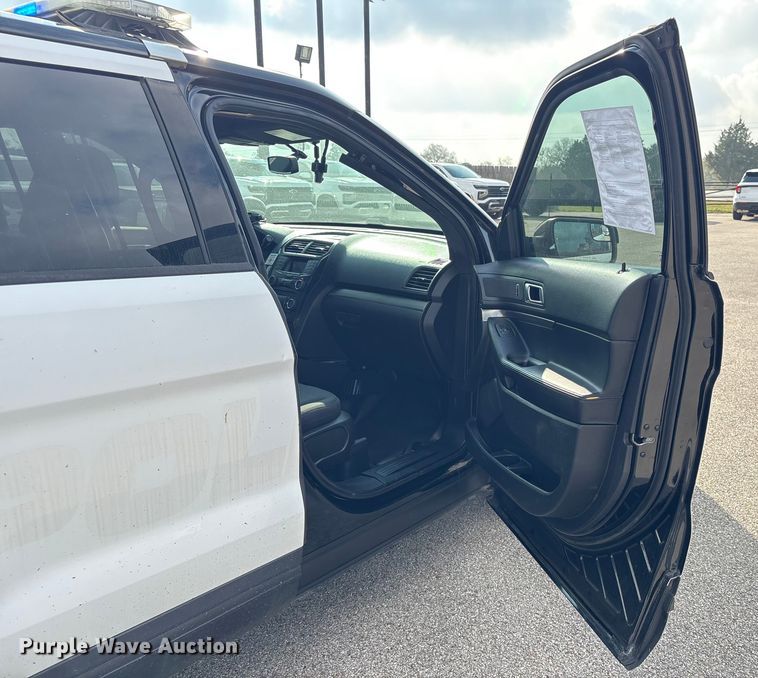 image for item EU7133 2017 Ford Explorer Police Interceptor SUV