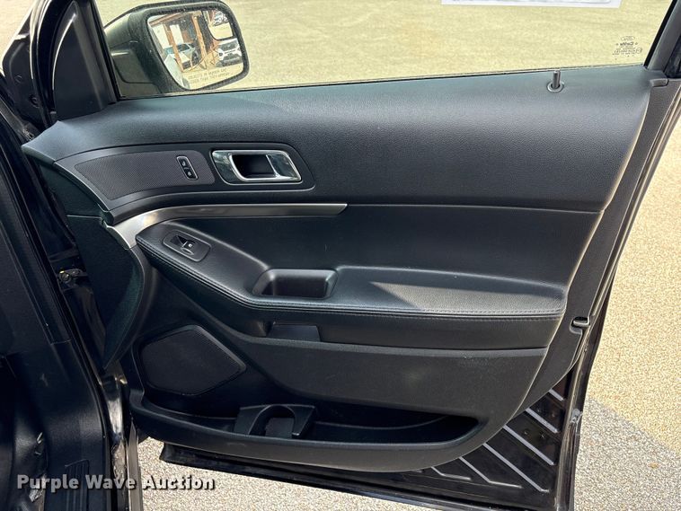 image for item EU7133 2017 Ford Explorer Police Interceptor SUV