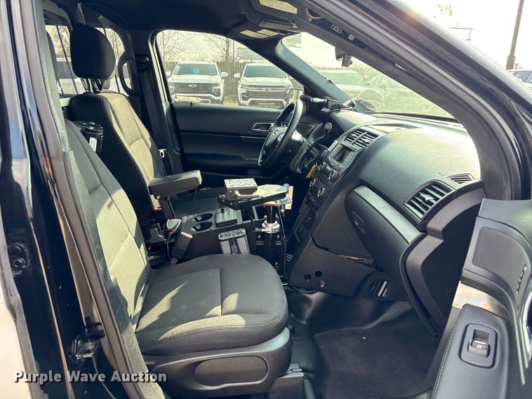 image for item EU7133 2017 Ford Explorer Police Interceptor SUV