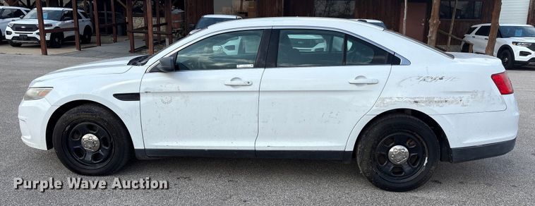 image for item EU7135 2013 Ford Taurus 