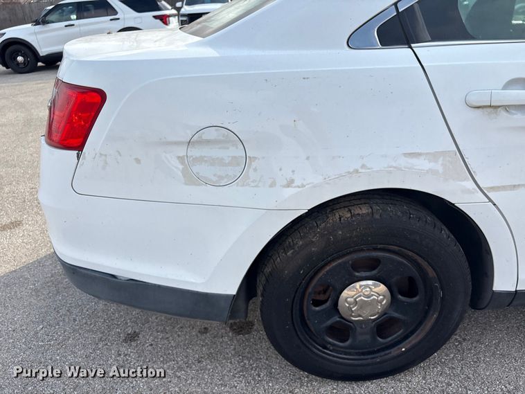 image for item EU7135 2013 Ford Taurus 