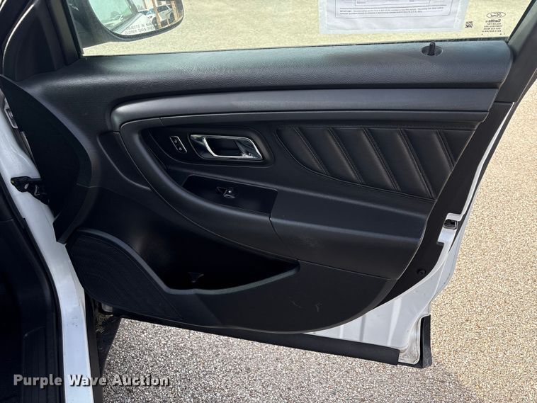 image for item EU7135 2013 Ford Taurus 