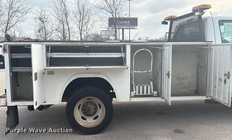 image for item EU7136 2008 Ford F450 Super Duty utility / service truck