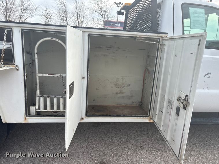 image for item EU7136 2008 Ford F450 Super Duty utility / service truck