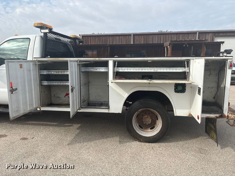 image for item EU7136 2008 Ford F450 Super Duty utility / service truck