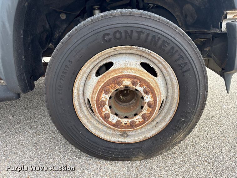 image for item EU7136 2008 Ford F450 Super Duty utility / service truck