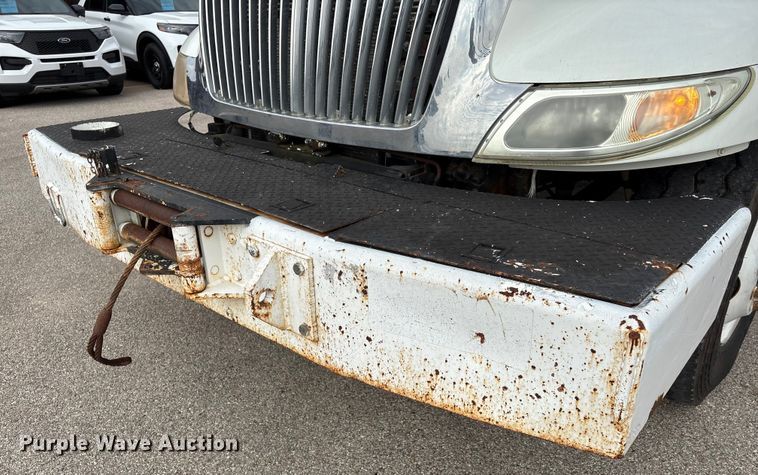 image for item EU7137 2008 International DuraStar 4300 bucket truck