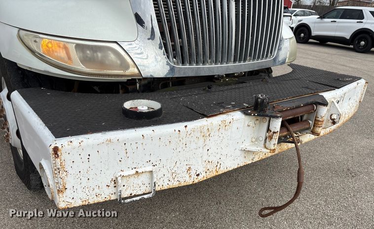 image for item EU7137 2008 International DuraStar 4300 bucket truck