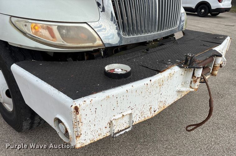 image for item EU7137 2008 International DuraStar 4300 bucket truck