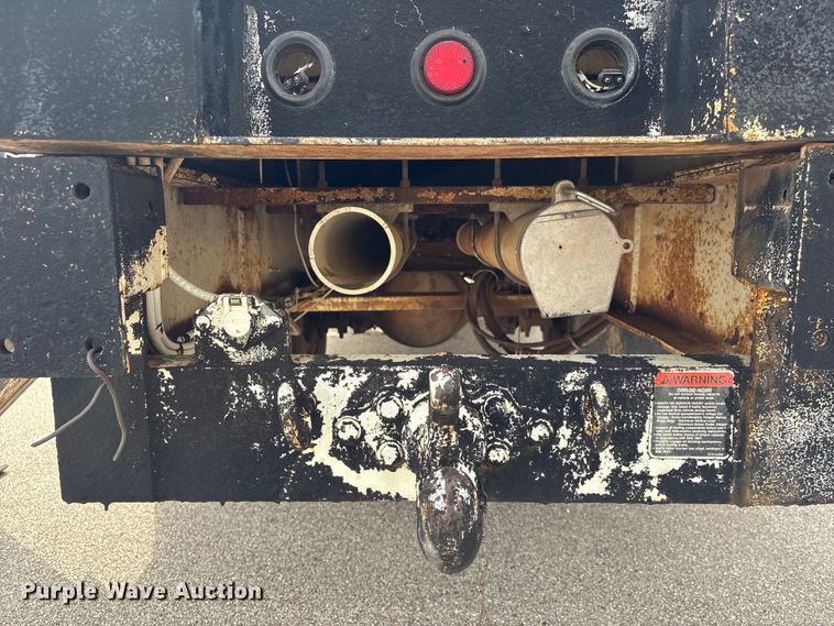 image for item EU7137 2008 International DuraStar 4300 bucket truck