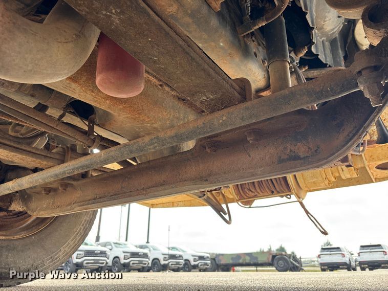 image for item EU7137 2008 International DuraStar 4300 bucket truck