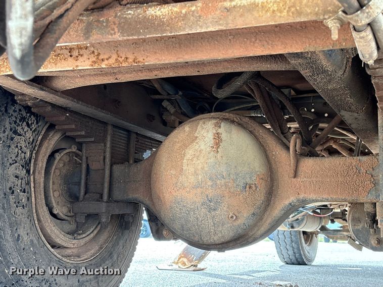 image for item EU7137 2008 International DuraStar 4300 bucket truck