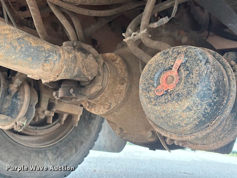 image for item EU7137 2008 International DuraStar 4300 bucket truck