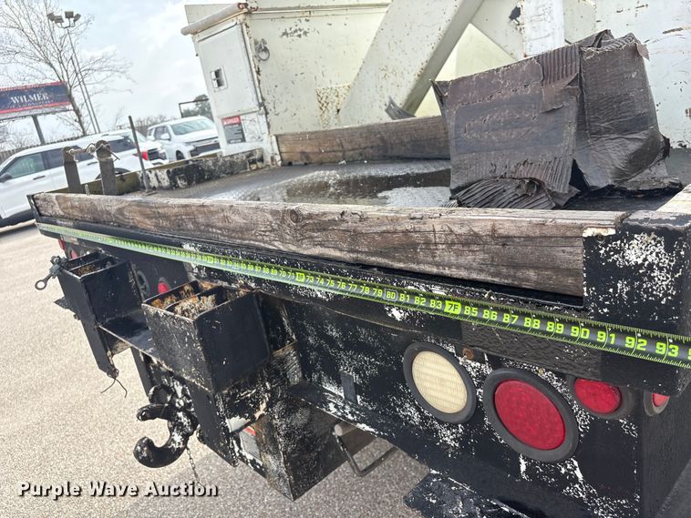 image for item EU7137 2008 International DuraStar 4300 bucket truck