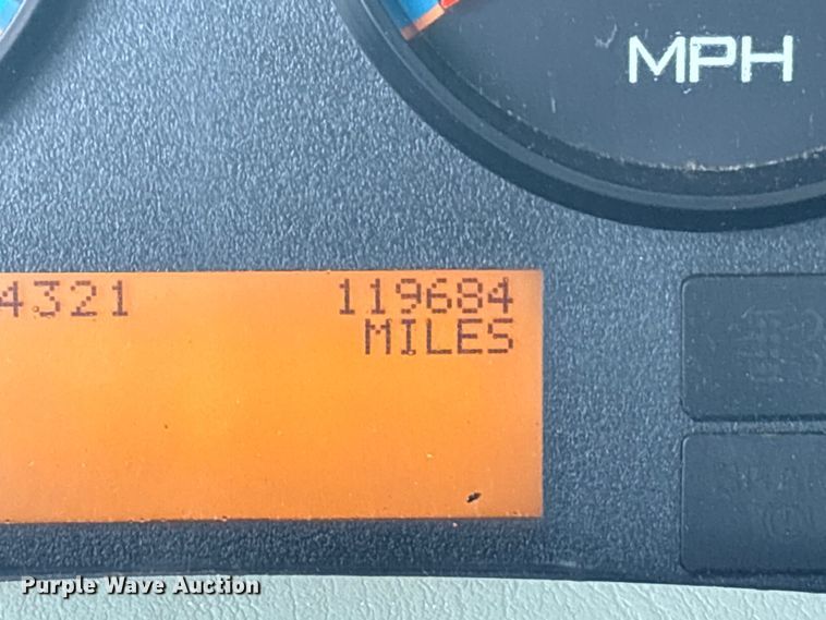 image for item EU7137 2008 International DuraStar 4300 bucket truck