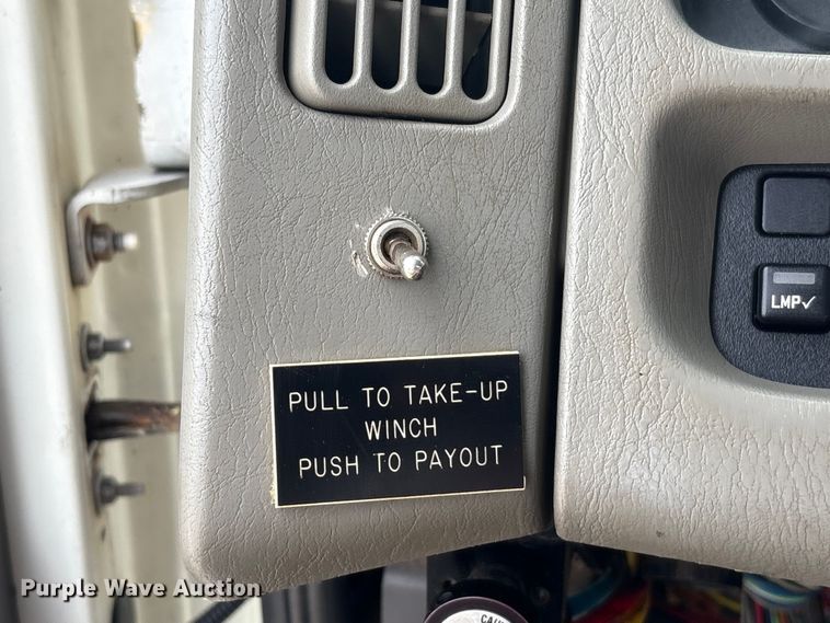 image for item EU7137 2008 International DuraStar 4300 bucket truck