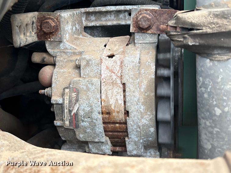 image for item EU7137 2008 International DuraStar 4300 bucket truck