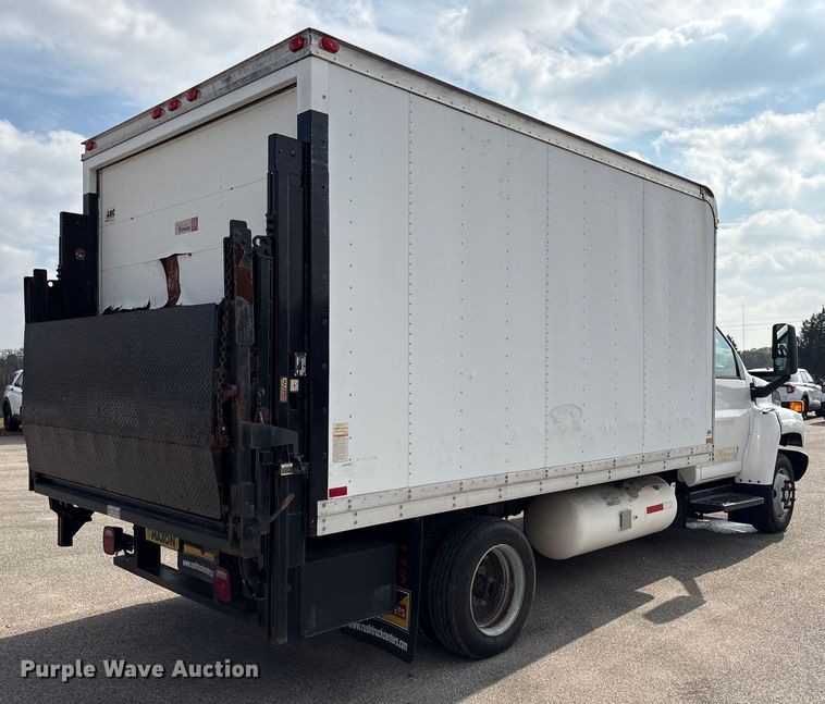 image for item EU7139 2008 GMC C4500 box truck