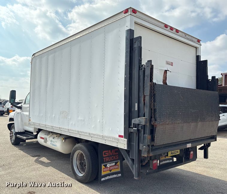 image for item EU7139 2008 GMC C4500 box truck