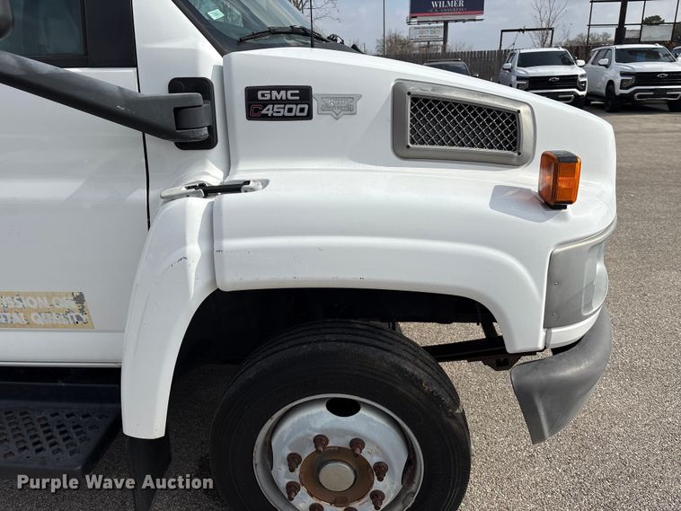 image for item EU7139 2008 GMC C4500 box truck