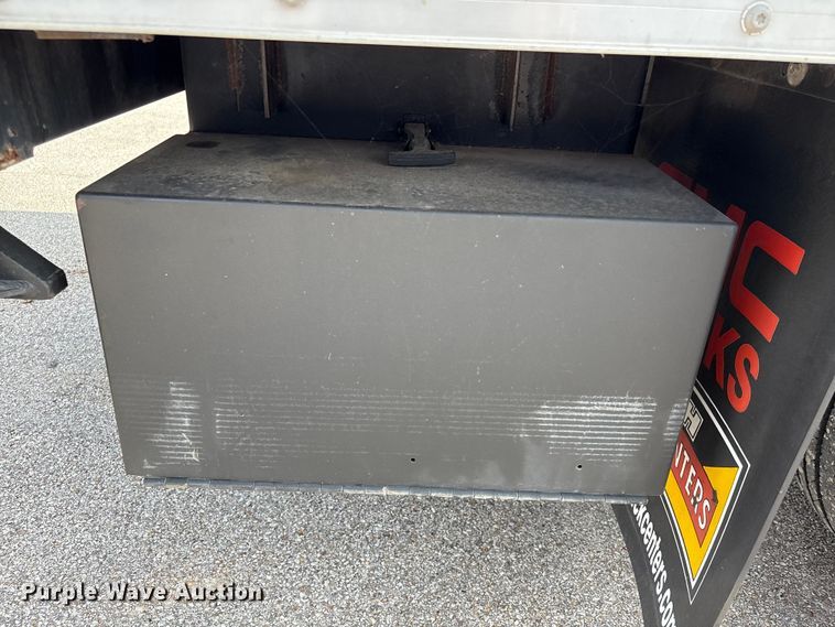 image for item EU7139 2008 GMC C4500 box truck