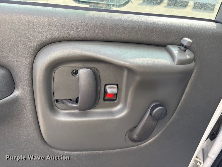 image for item EU7139 2008 GMC C4500 box truck