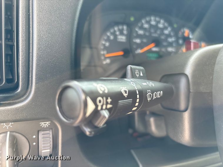 image for item EU7139 2008 GMC C4500 box truck