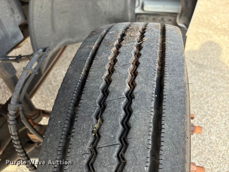 image for item EU7139 2008 GMC C4500 box truck