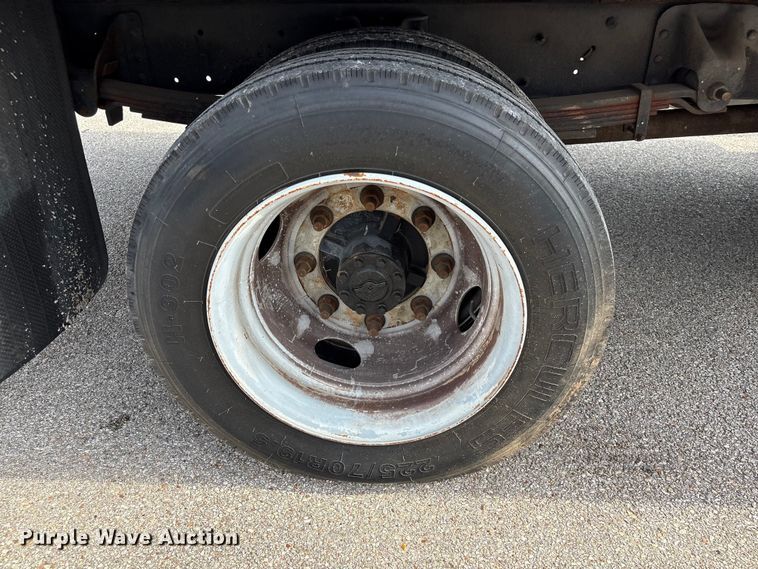 image for item EU7139 2008 GMC C4500 box truck