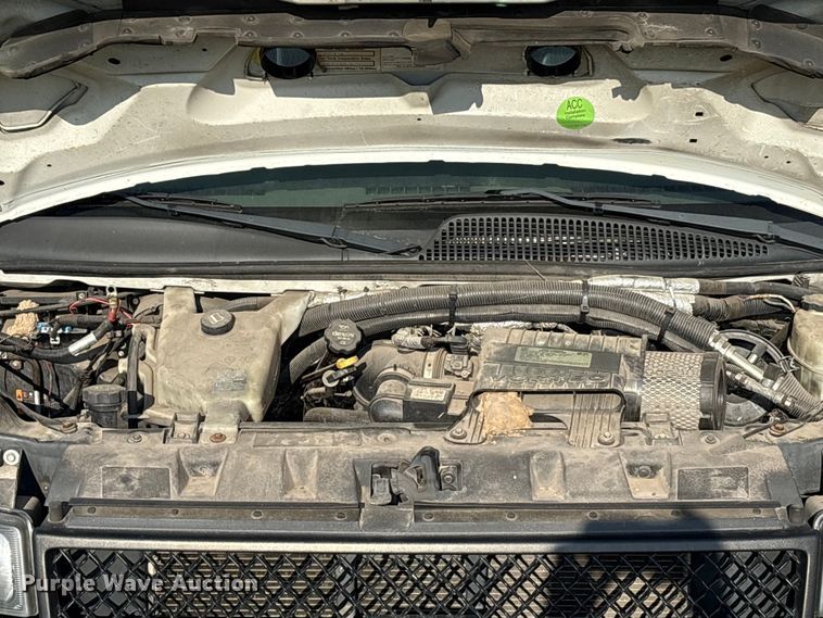 image for item EU7144 2017 Chevrolet Express G4500 shuttle bus