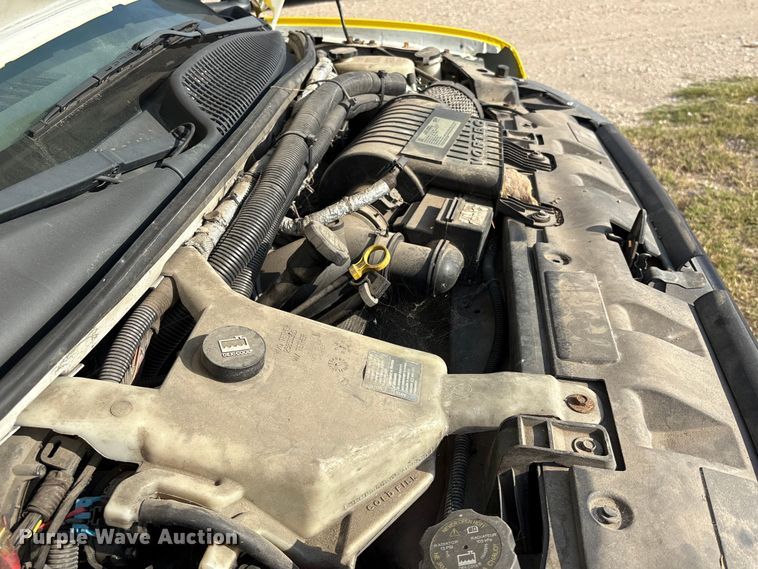 image for item EU7144 2017 Chevrolet Express G4500 shuttle bus