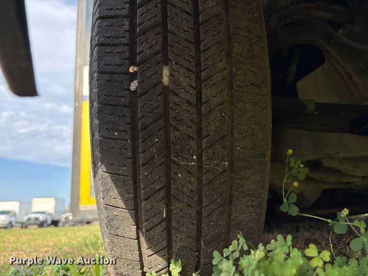 image for item EU7144 2017 Chevrolet Express G4500 shuttle bus