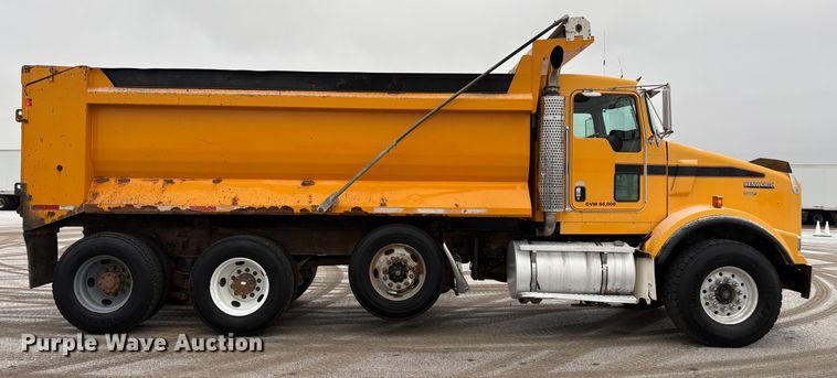 image for item EU8575 2005 Kenworth T800 dump truck