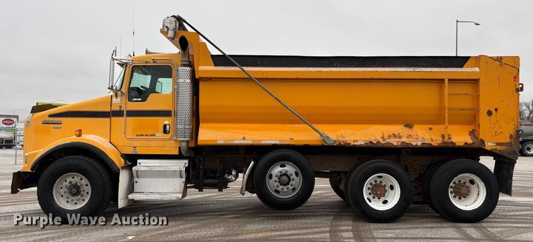 image for item EU8575 2005 Kenworth T800 dump truck