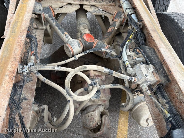 image for item EU8575 2005 Kenworth T800 dump truck