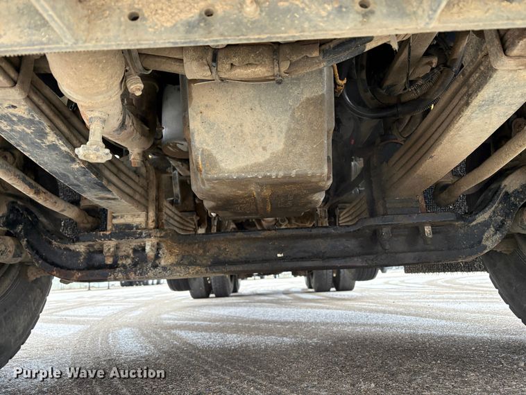 image for item EU8575 2005 Kenworth T800 dump truck